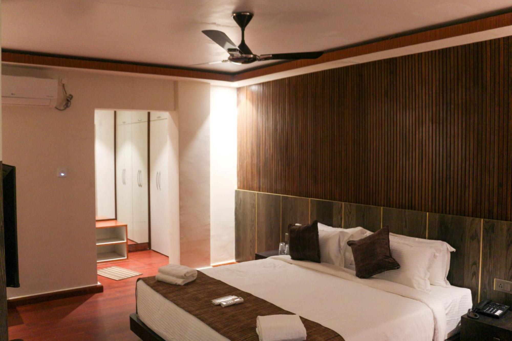 Hotel Obsidian Blue Itānagar Buitenkant foto